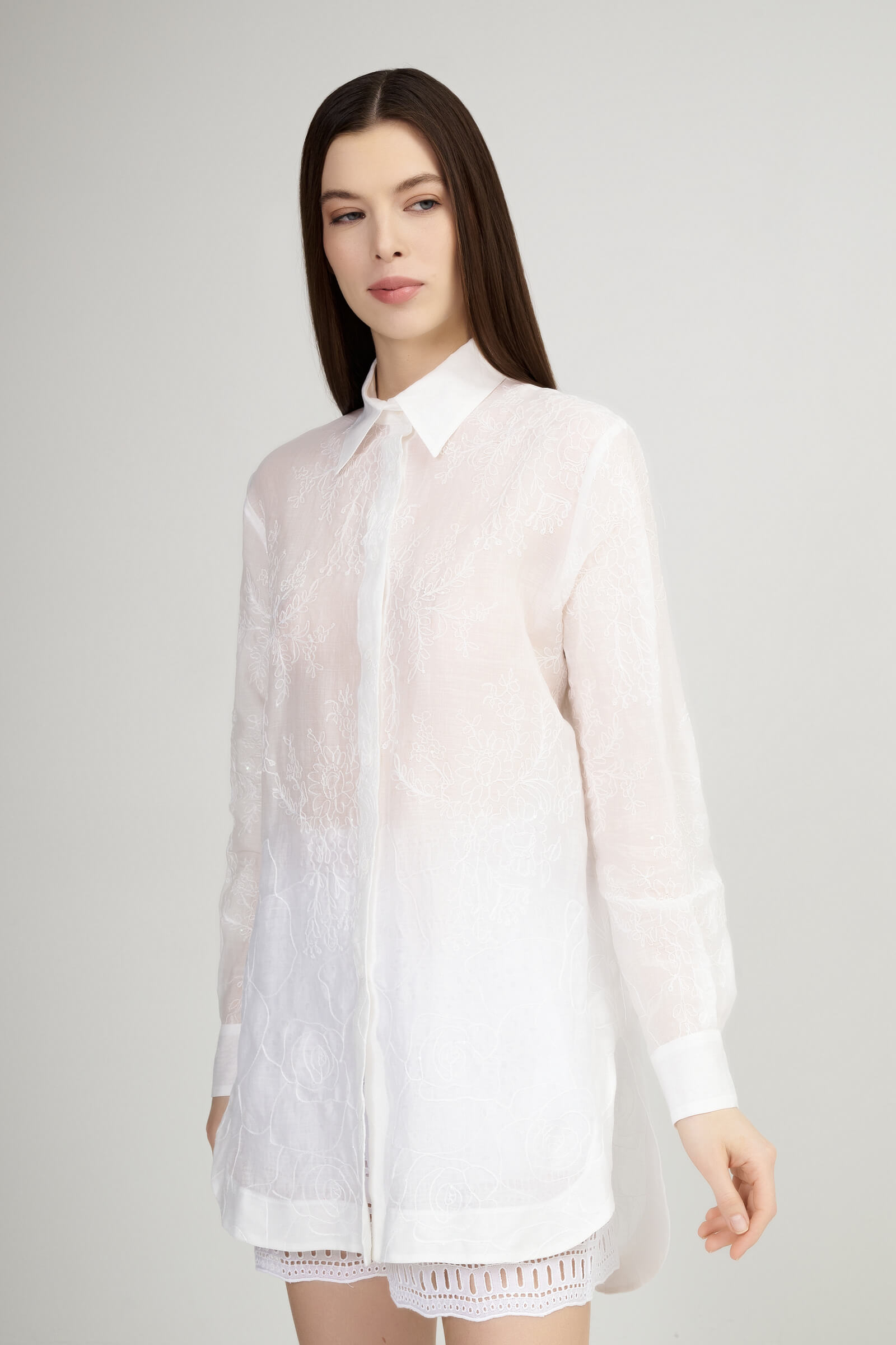 Рубашка из рами с вышивкой ручной работы Бренд Ermanno Scervino Изображение 2