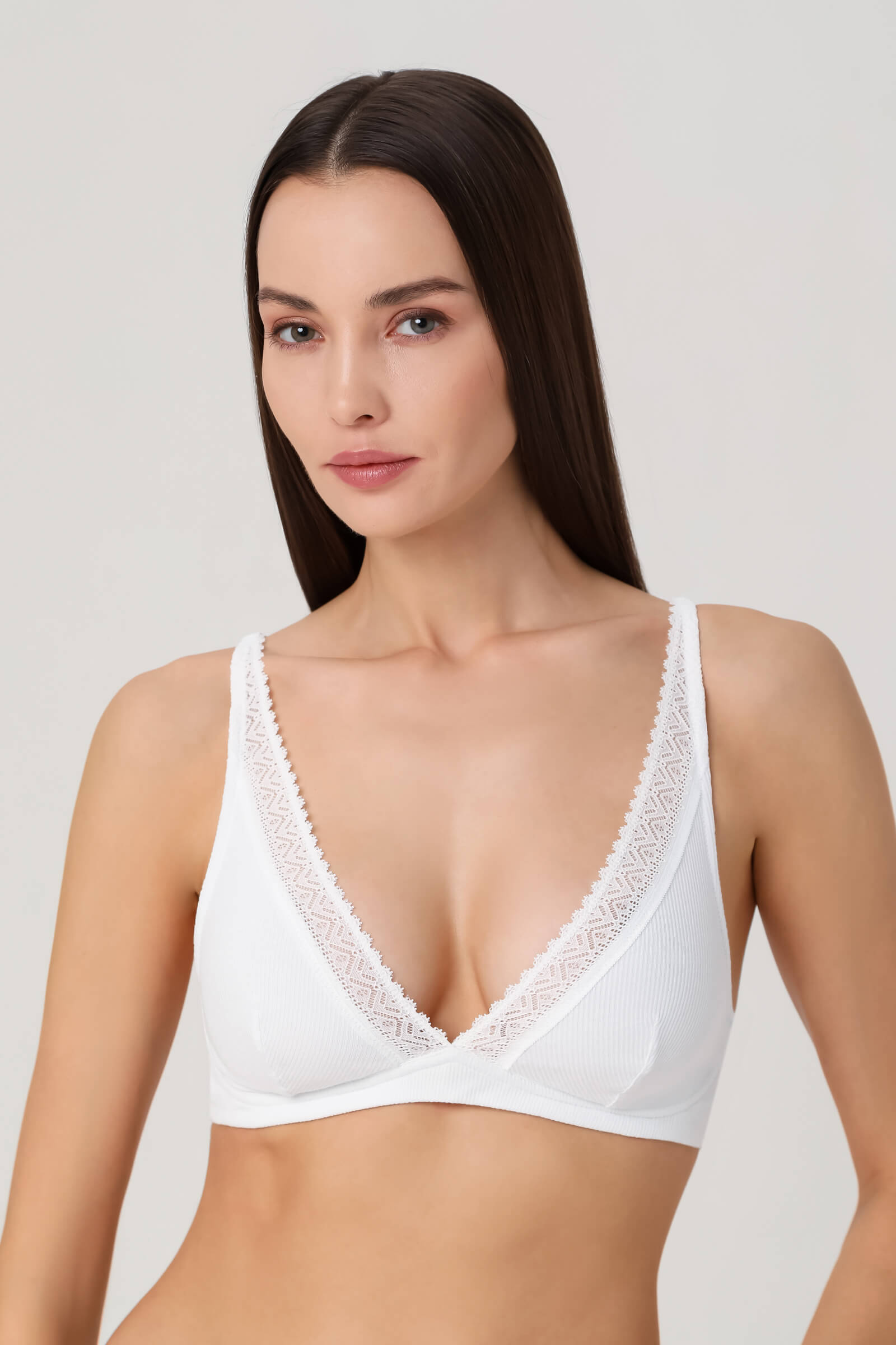 Бюстгальтер с треугольными чашками Бренд Simone Perele Изображение 2