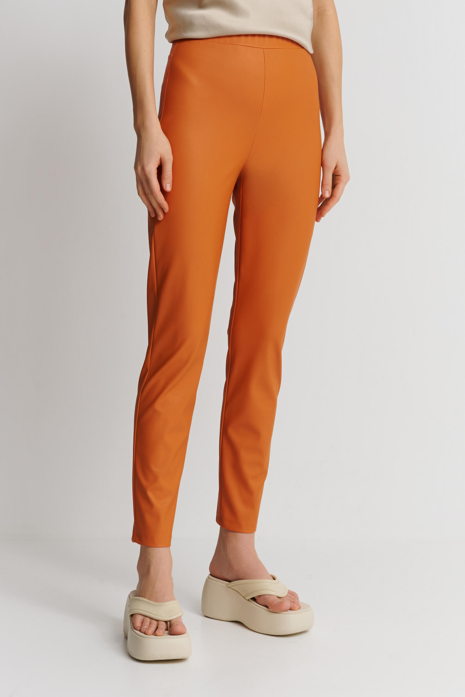 Брюки из экокожи Бренд Max Mara Изображение 2
