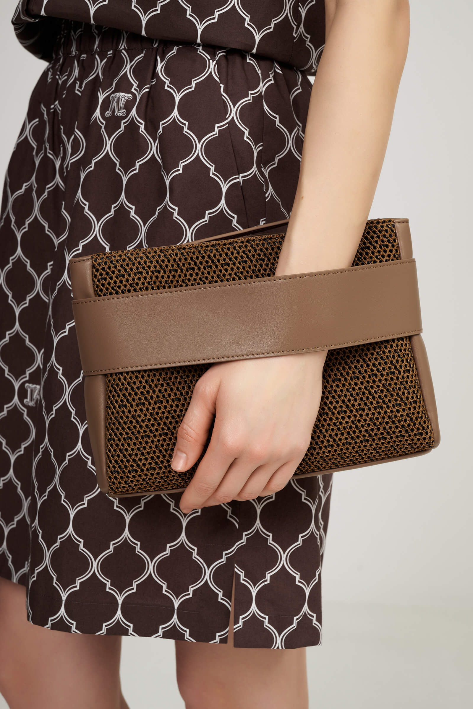 Клатч из ажурного текстиля Бренд Max Mara Изображение 4