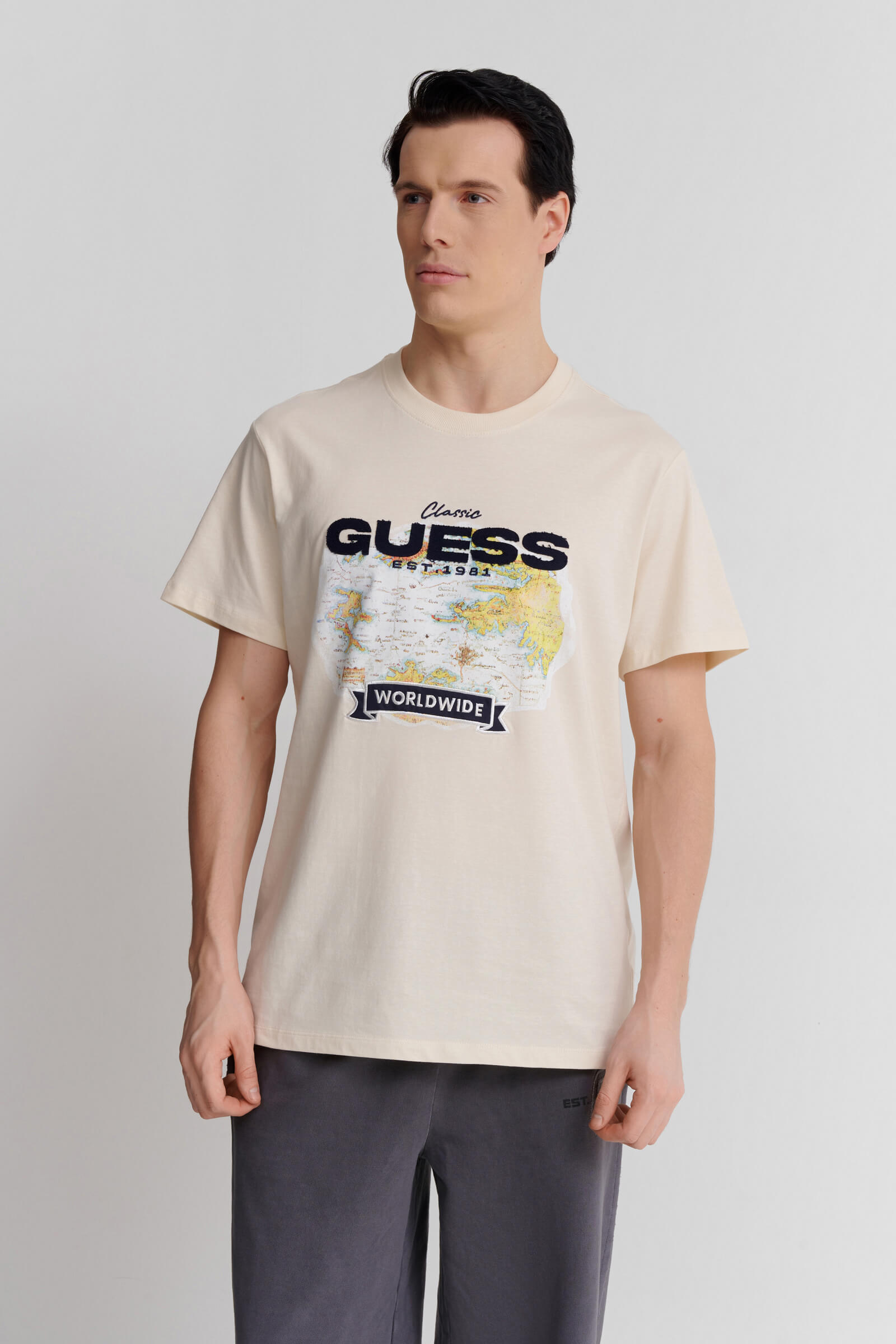 Хлопковая футболка с логотипом Бренд Guess Изображение 2