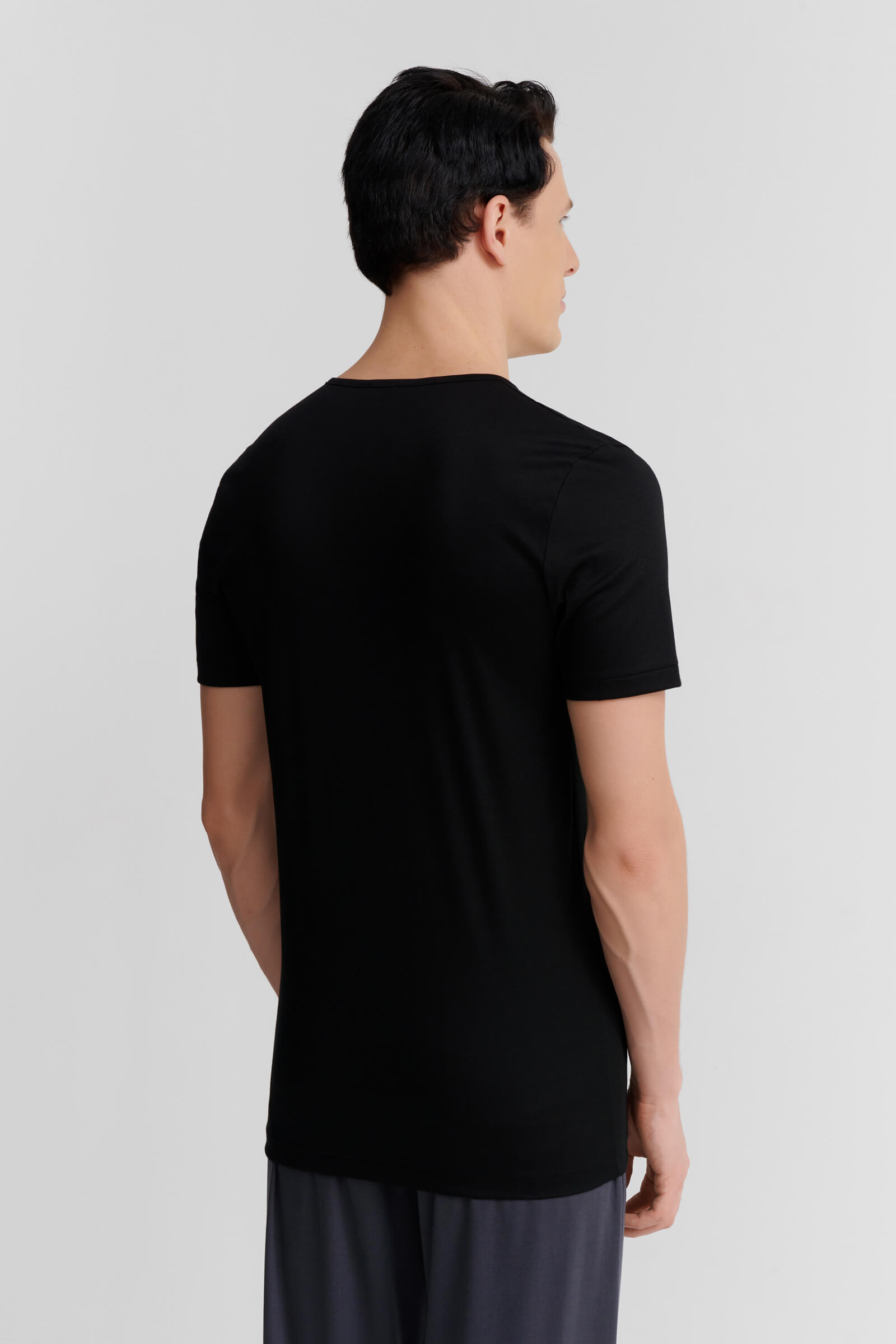 Футболка из редкого хлопка Sea Island Бренд Zimmerli Изображение 3