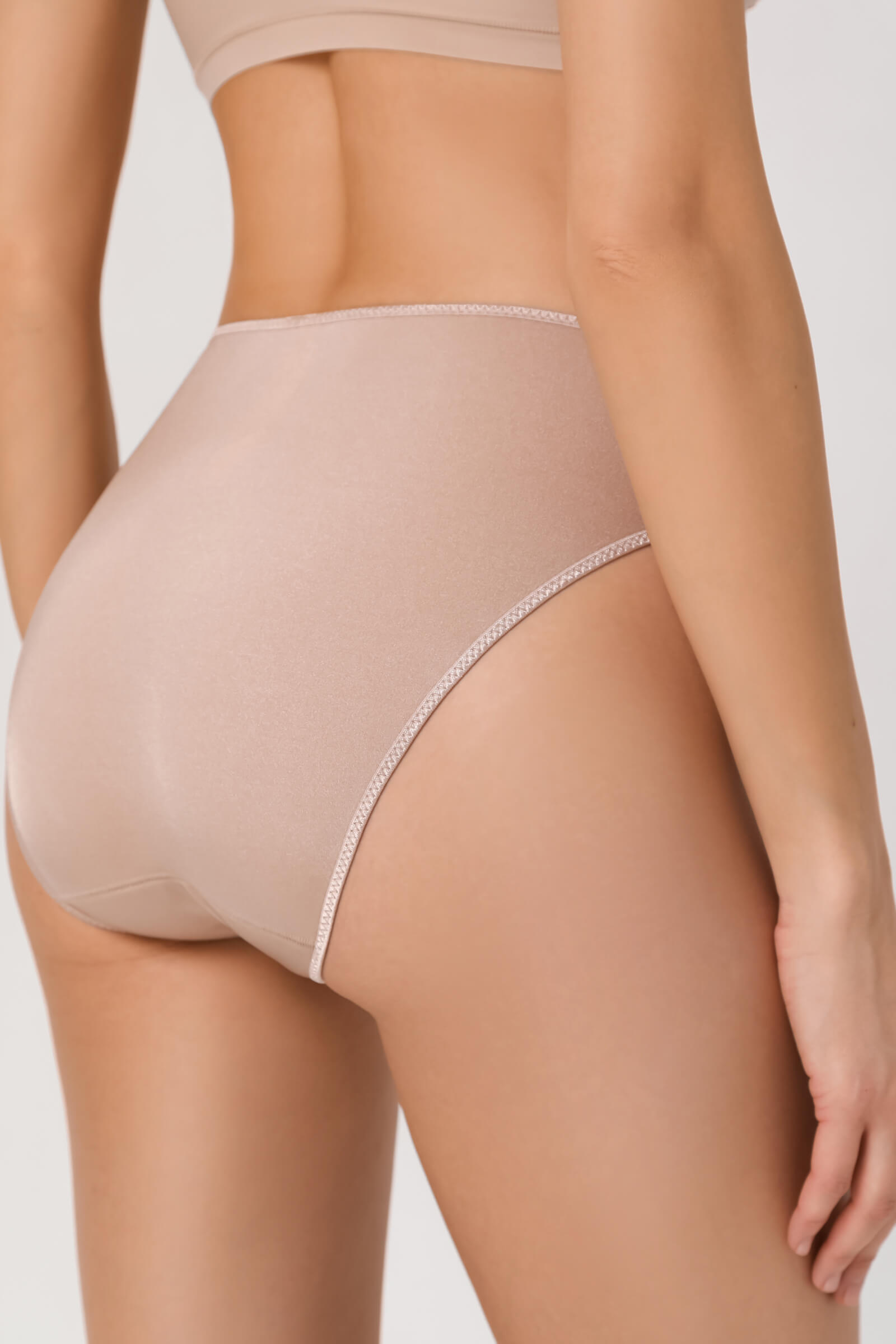 Трусы слипы с вышивкой Бренд Chantelle Изображение 3