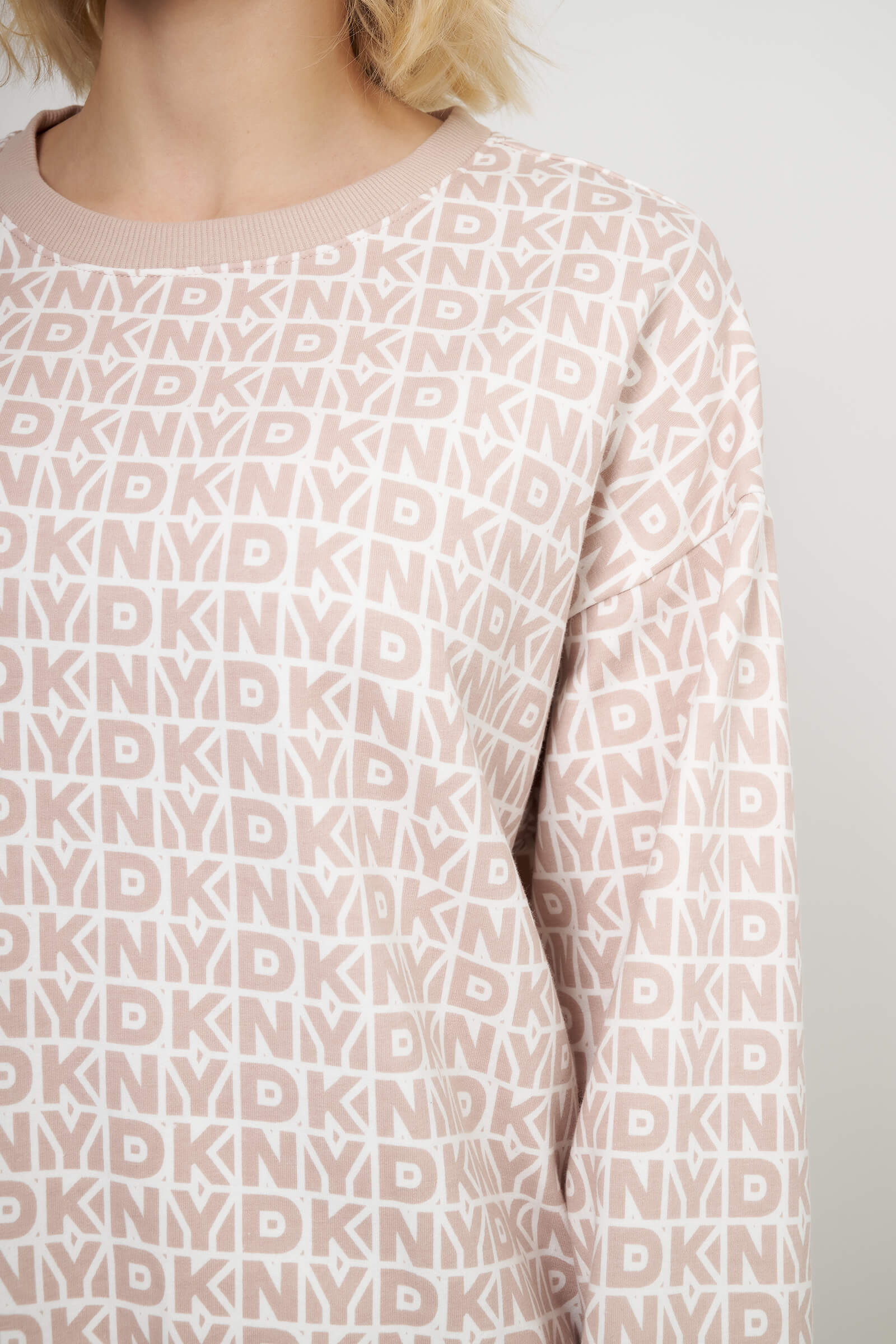 Хлопковый комплект с шортами Бренд DKNY Изображение 5