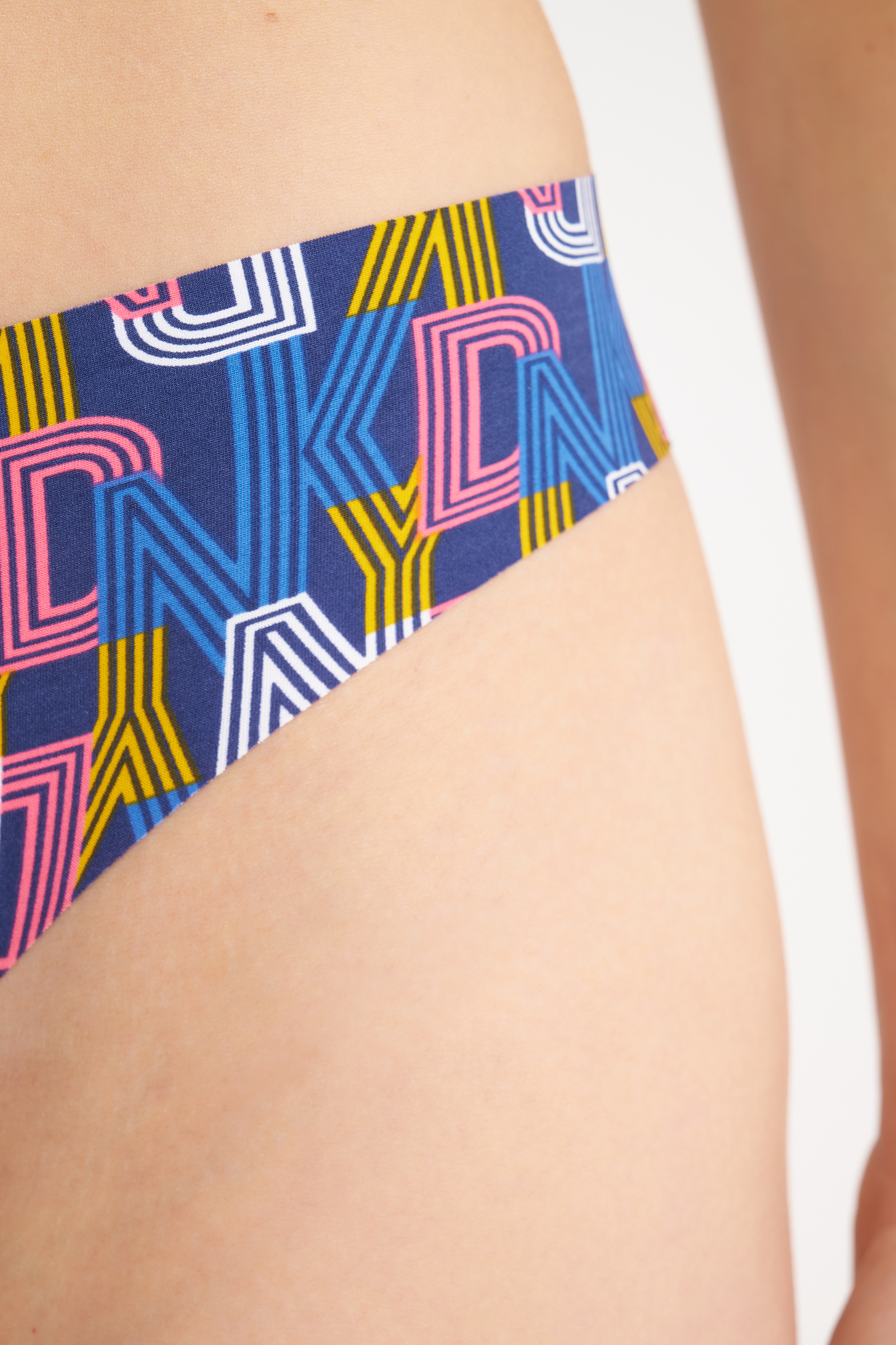 Бесшовные трусы стринги Бренд DKNY Изображение 5