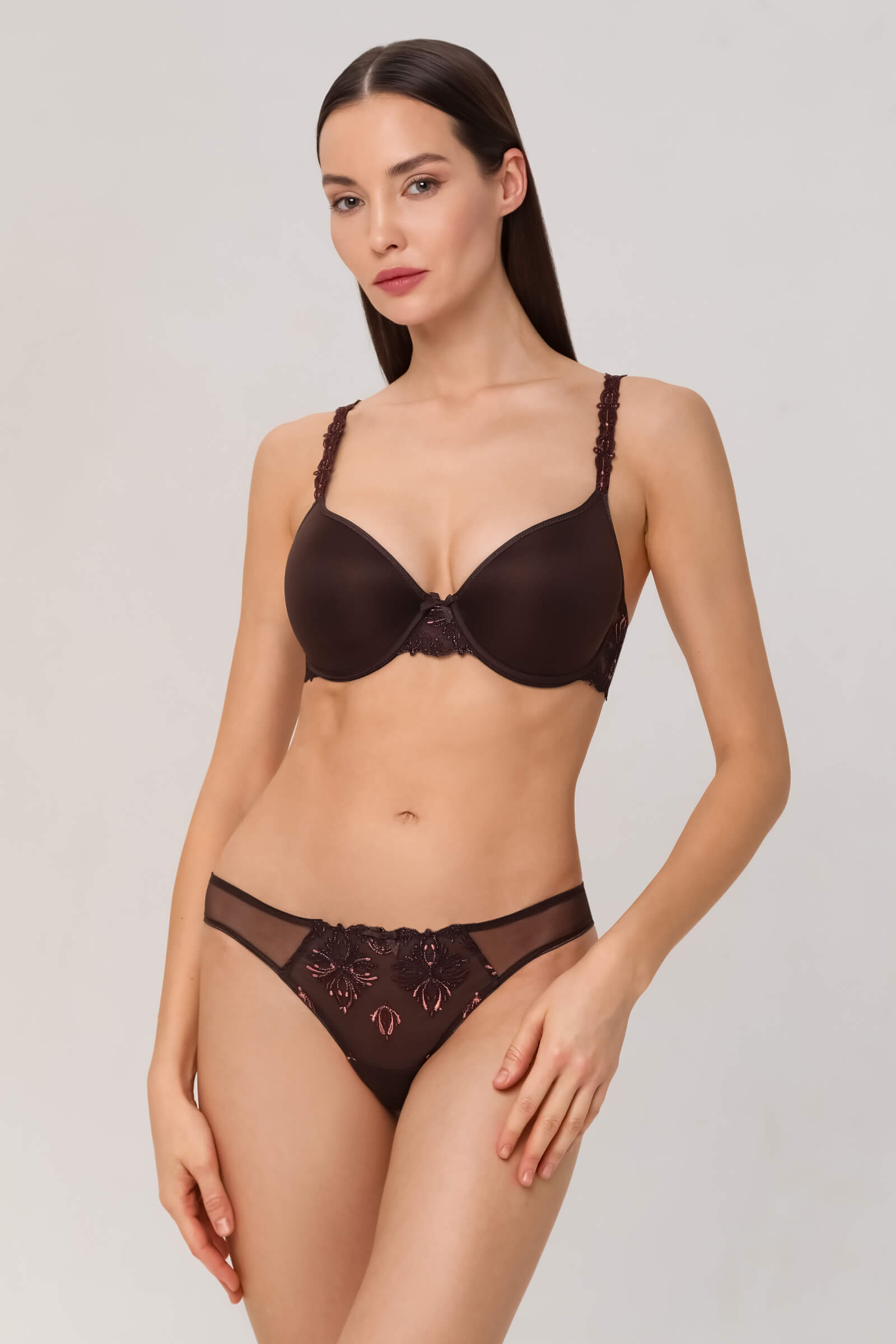 Трусы танга с вышивкой Бренд Chantelle Изображение 4