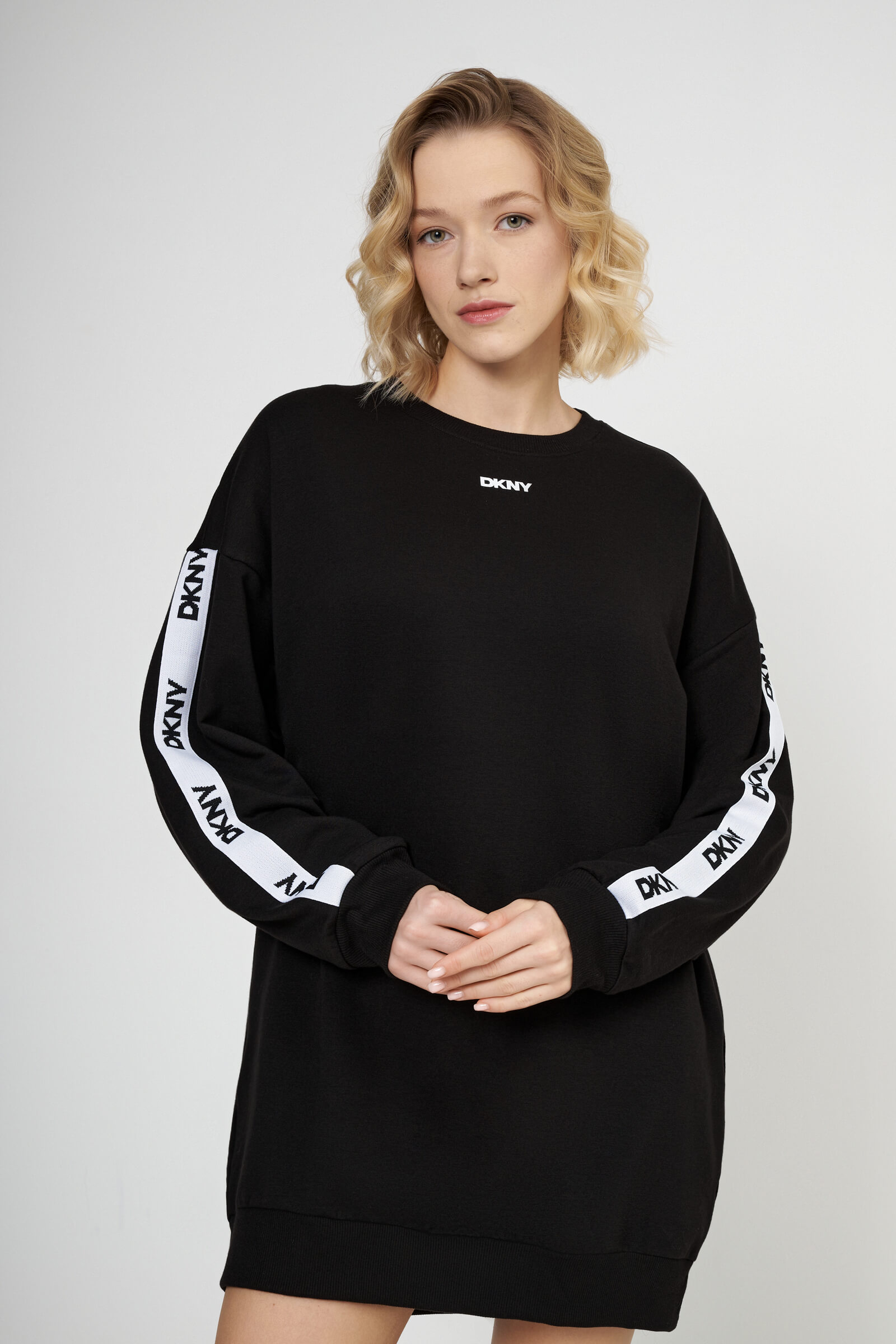 Короткое хлопковое платье-свитшот Бренд DKNY Изображение 4