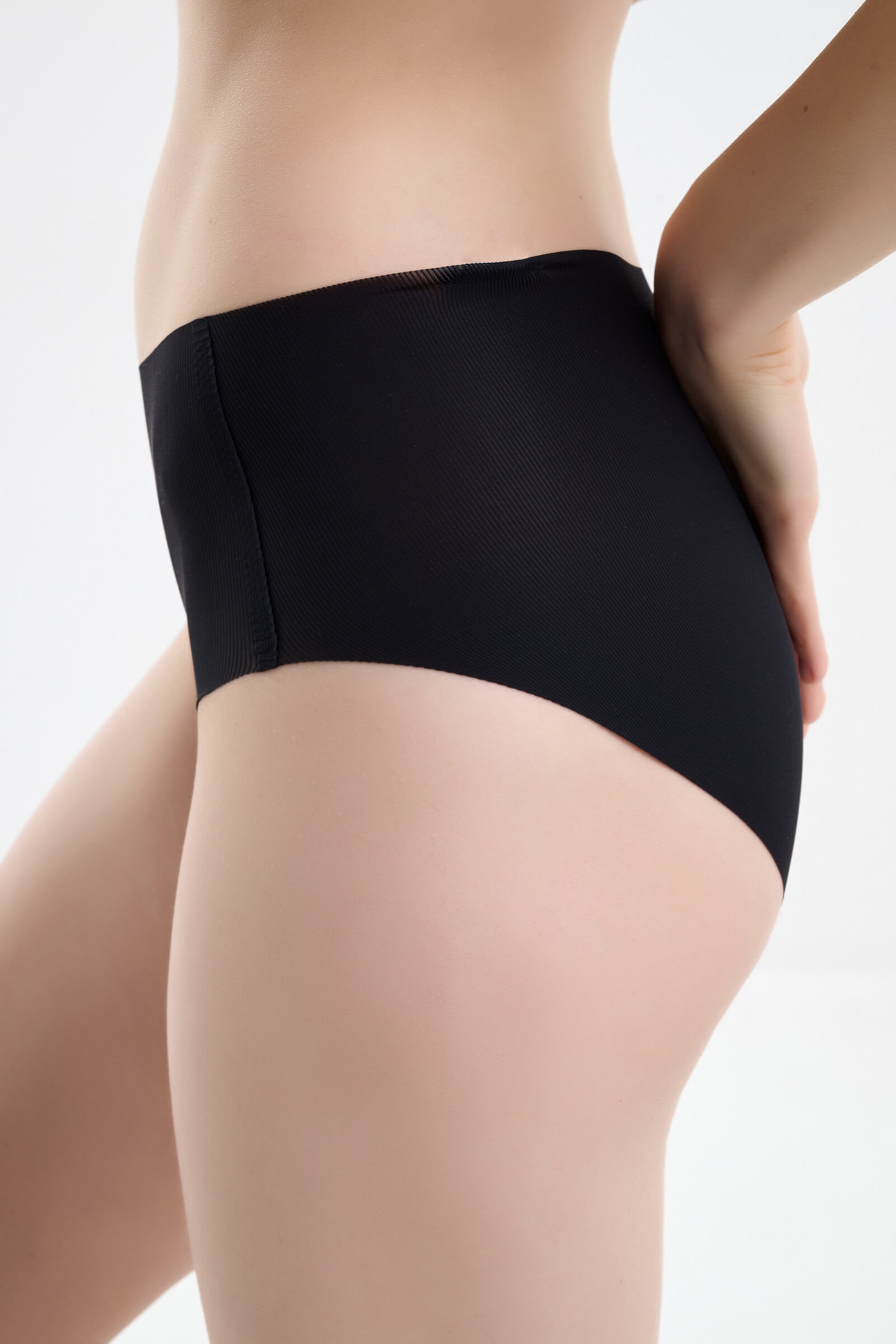 Бесшовные трусы хипстеры Бренд Naturana Изображение 4