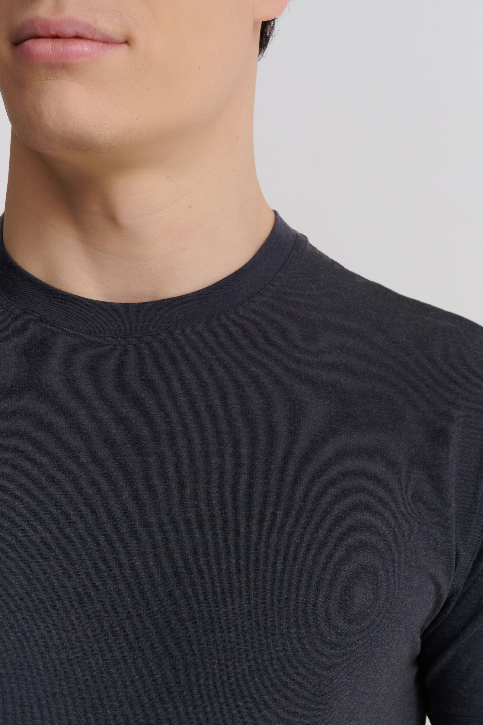 Базовая футболка из модала Бренд Zimmerli Изображение 5