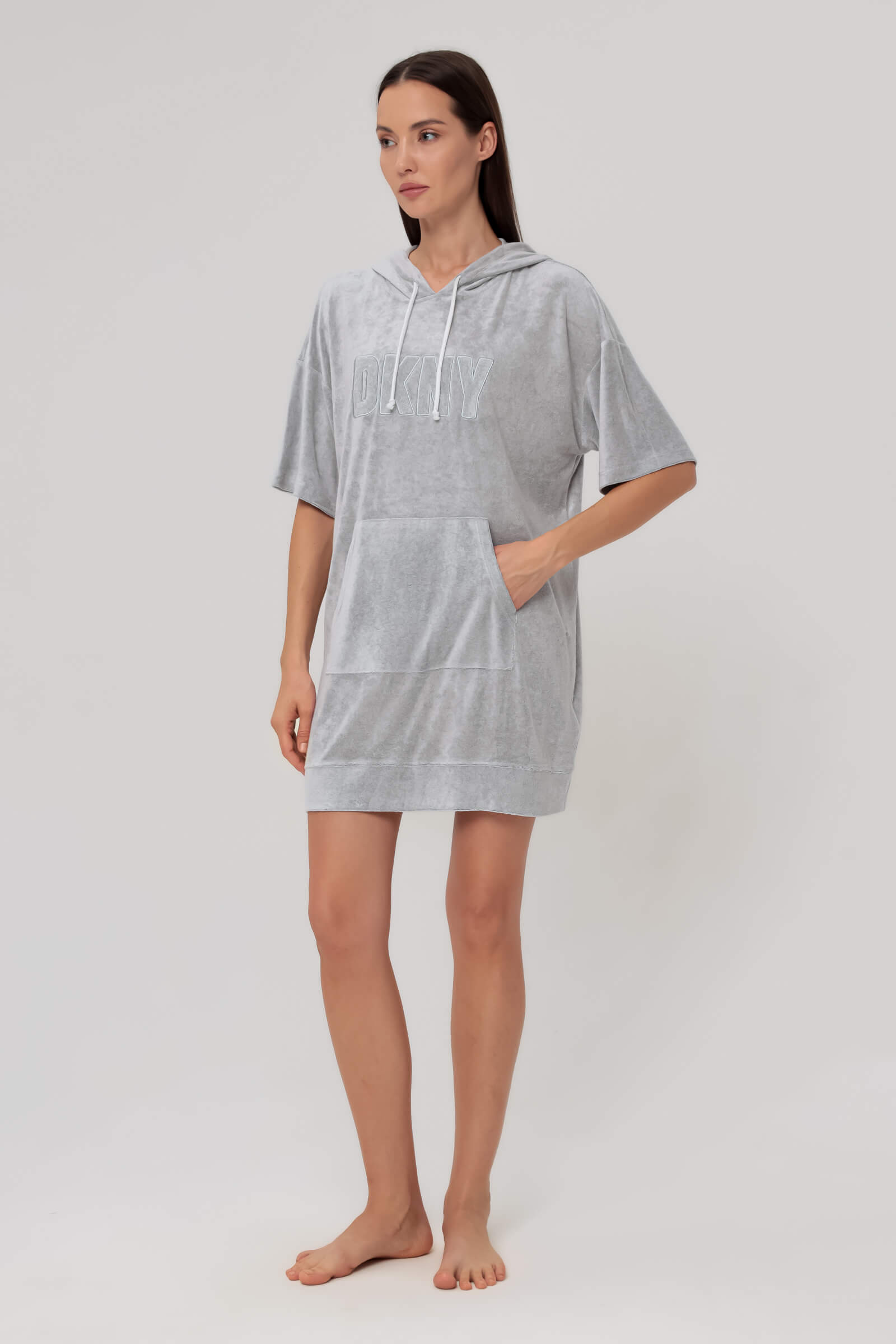 Короткое платье с капюшоном Бренд DKNY Изображение 4