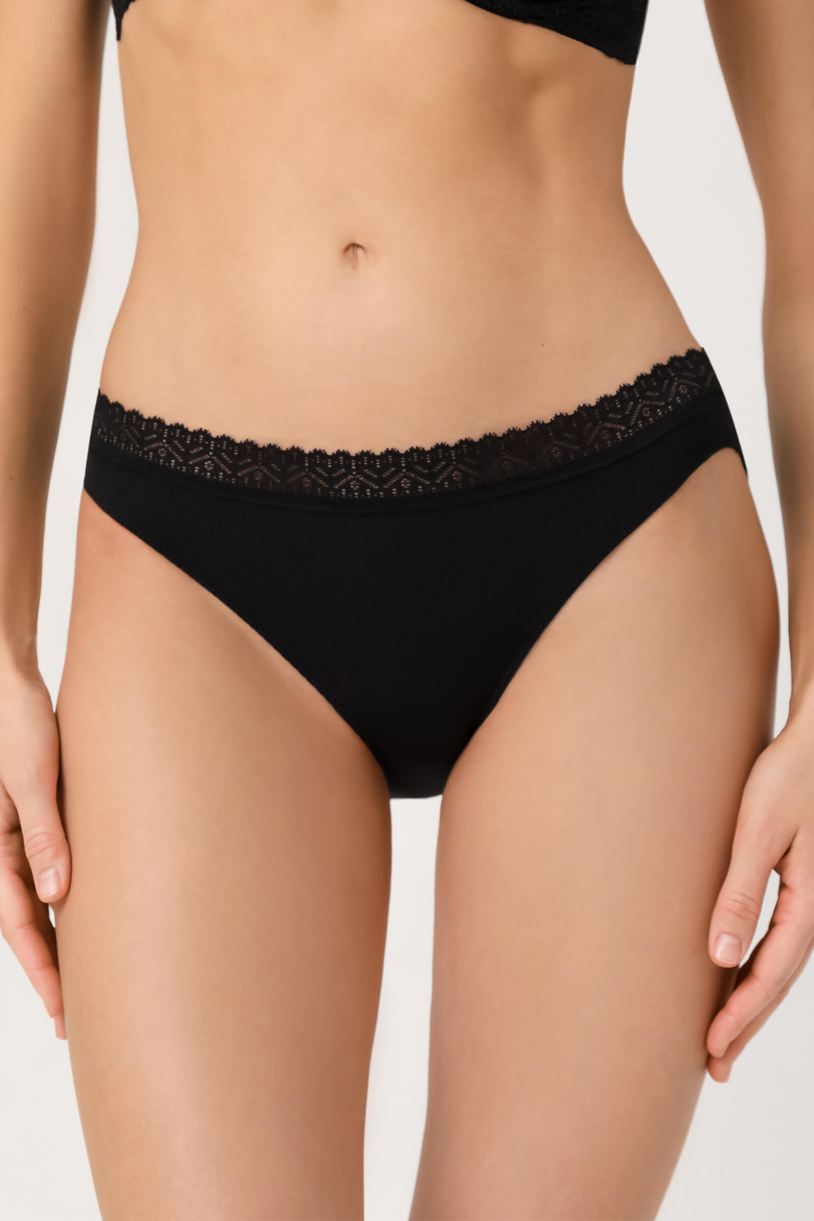 Трусы слипы в рубчик с кружевным поясом Бренд Simone Perele Изображение 2