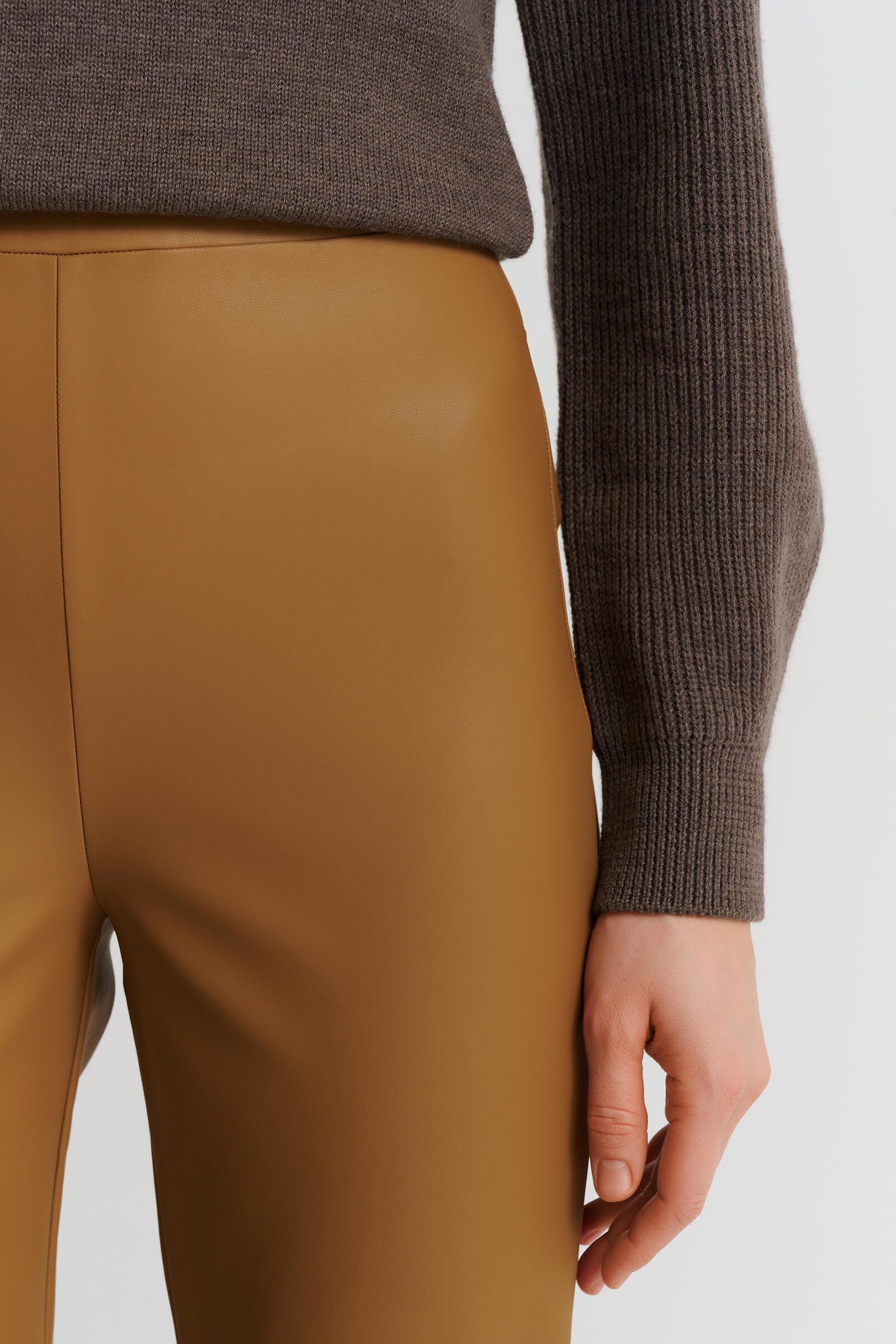 Брюки из экокожи Бренд Max Mara Изображение 5