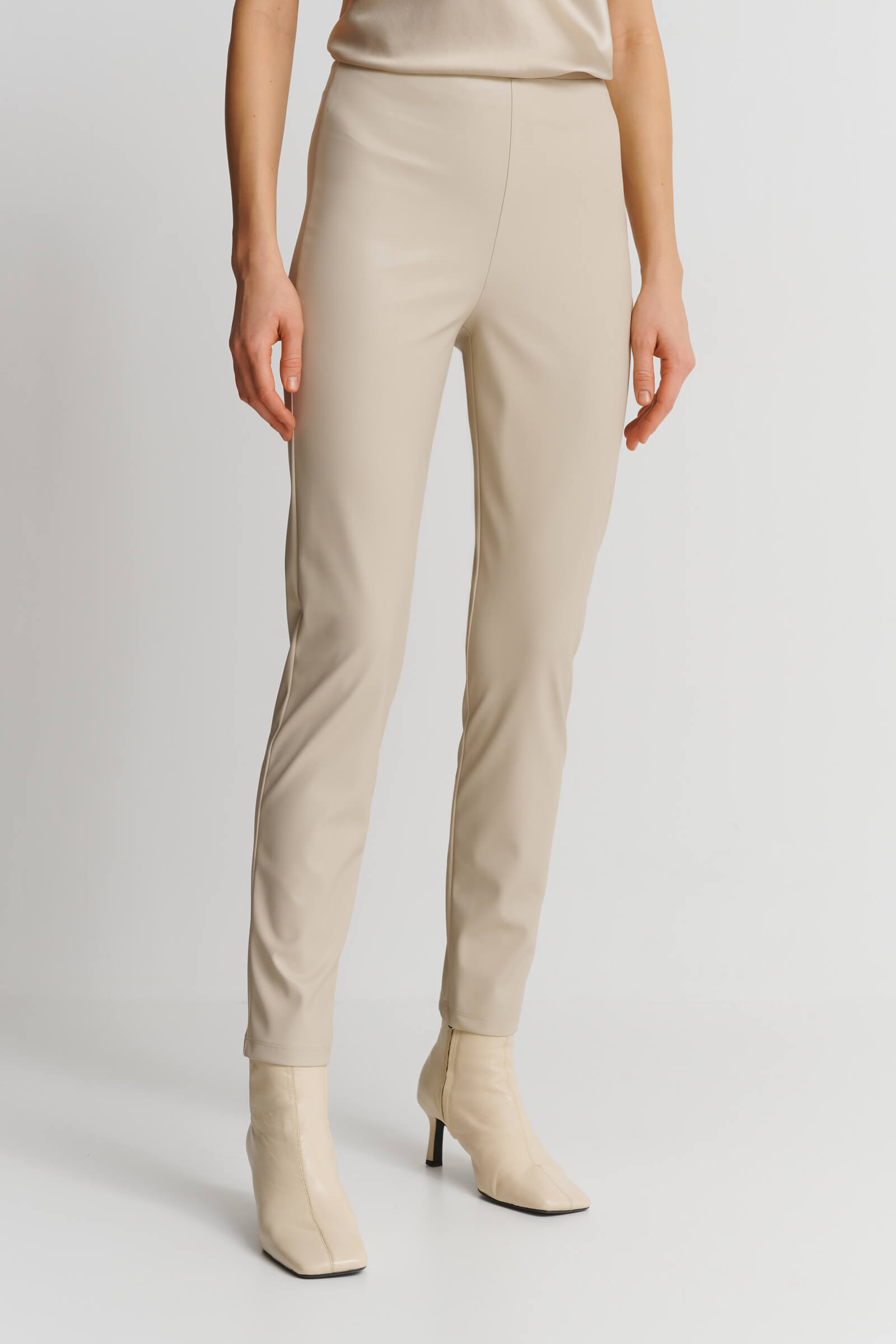 Брюки из экокожи Бренд Max Mara Изображение 2