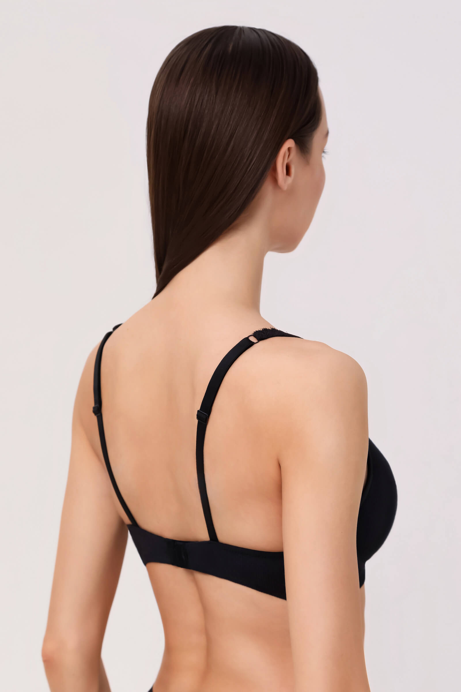 Бюстгальтер с треугольными чашками Бренд Simone Perele Изображение 3