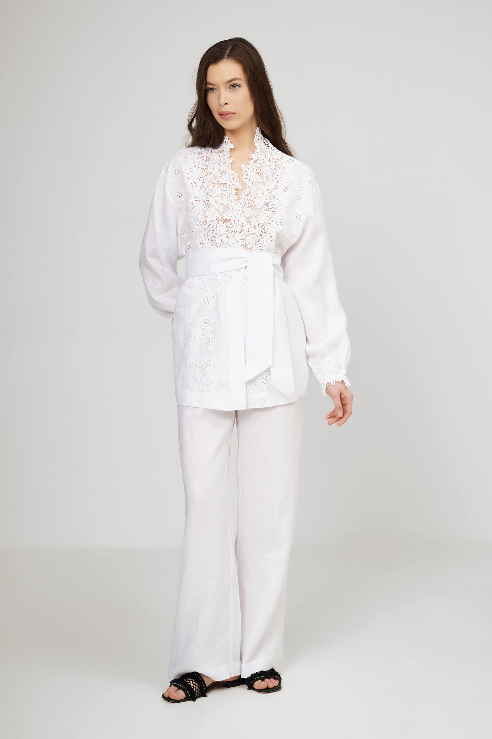 Льняная блузка на запах с кружевной отделкой Бренд Ermanno Scervino Изображение 4