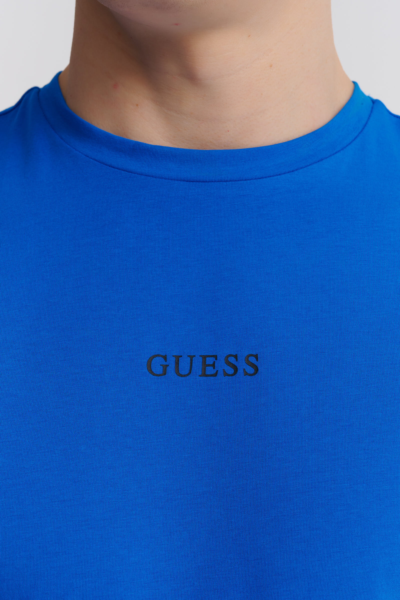 Хлопковый набор из футболки и трусов Бренд Guess Изображение 7