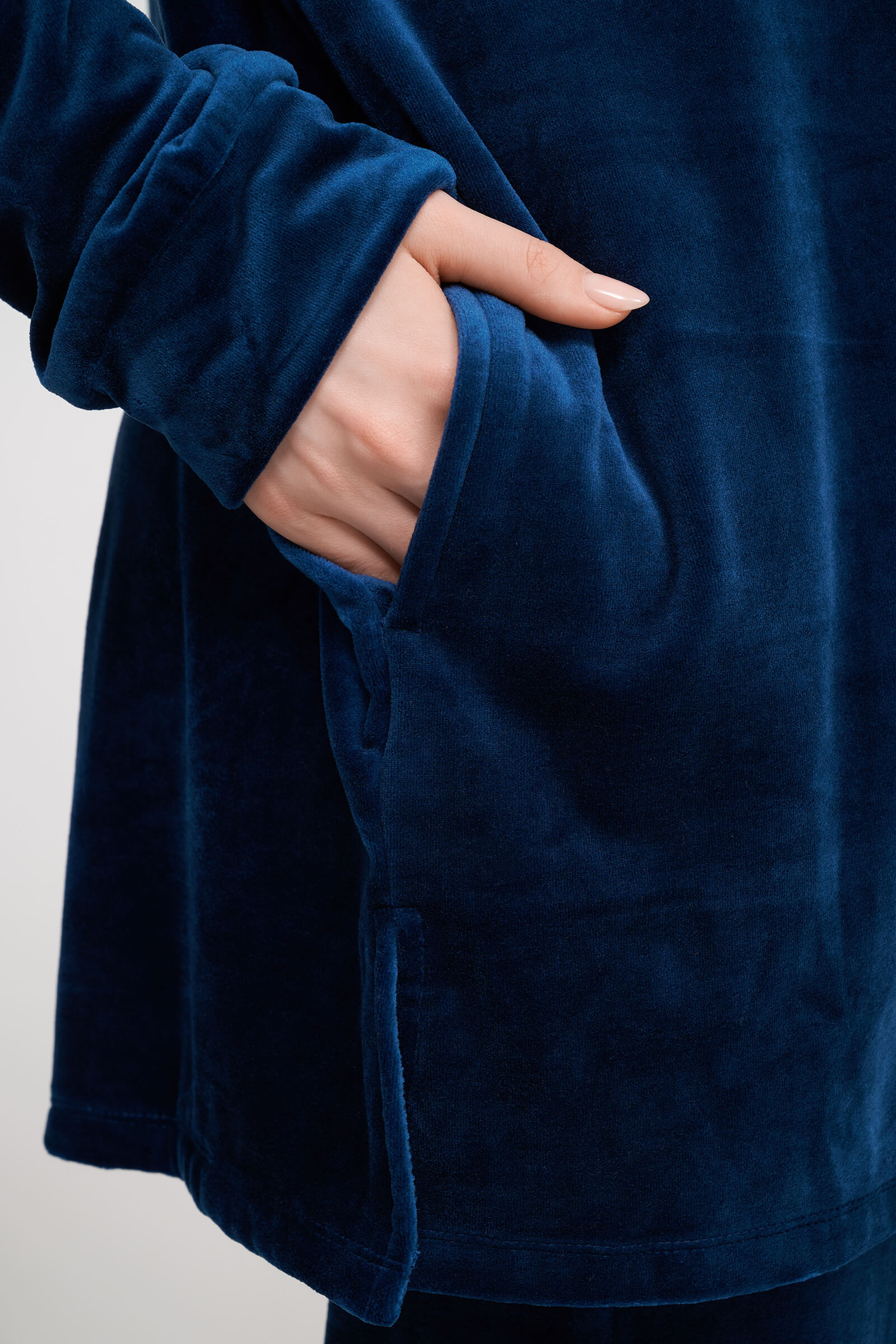 Велюровый домашний костюм-тройка Бренд DKNY Изображение 5