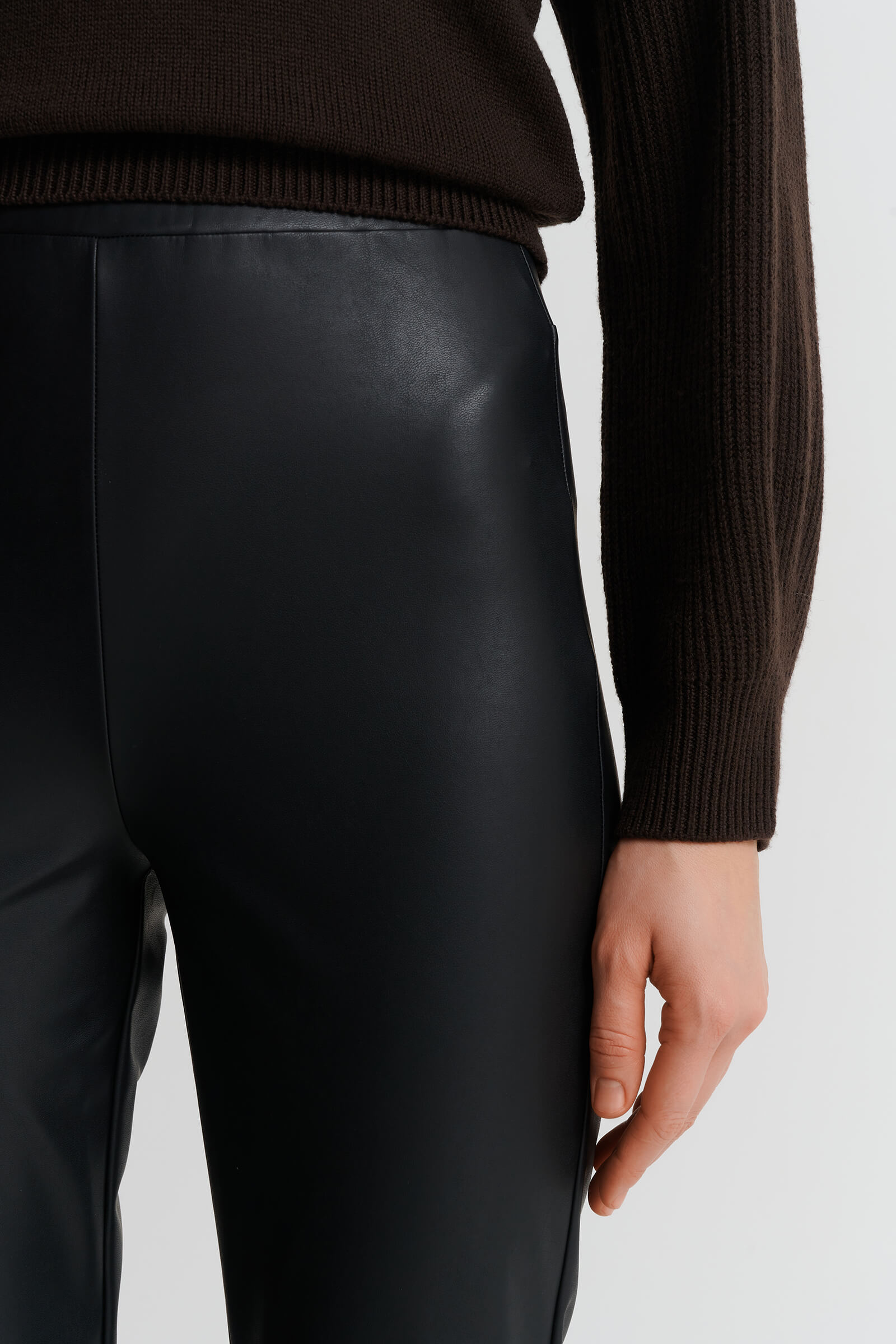 Брюки из экокожи Бренд Max Mara Изображение 5