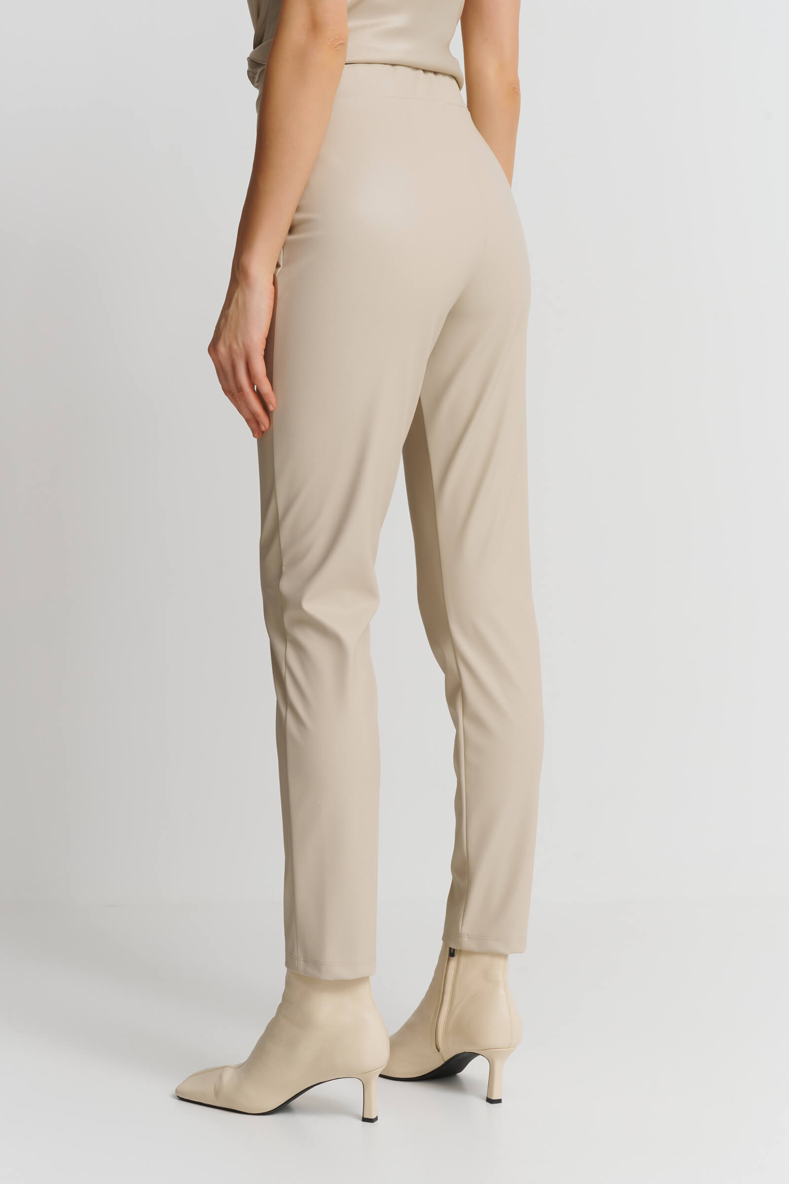 Брюки из экокожи Бренд Max Mara Изображение 3