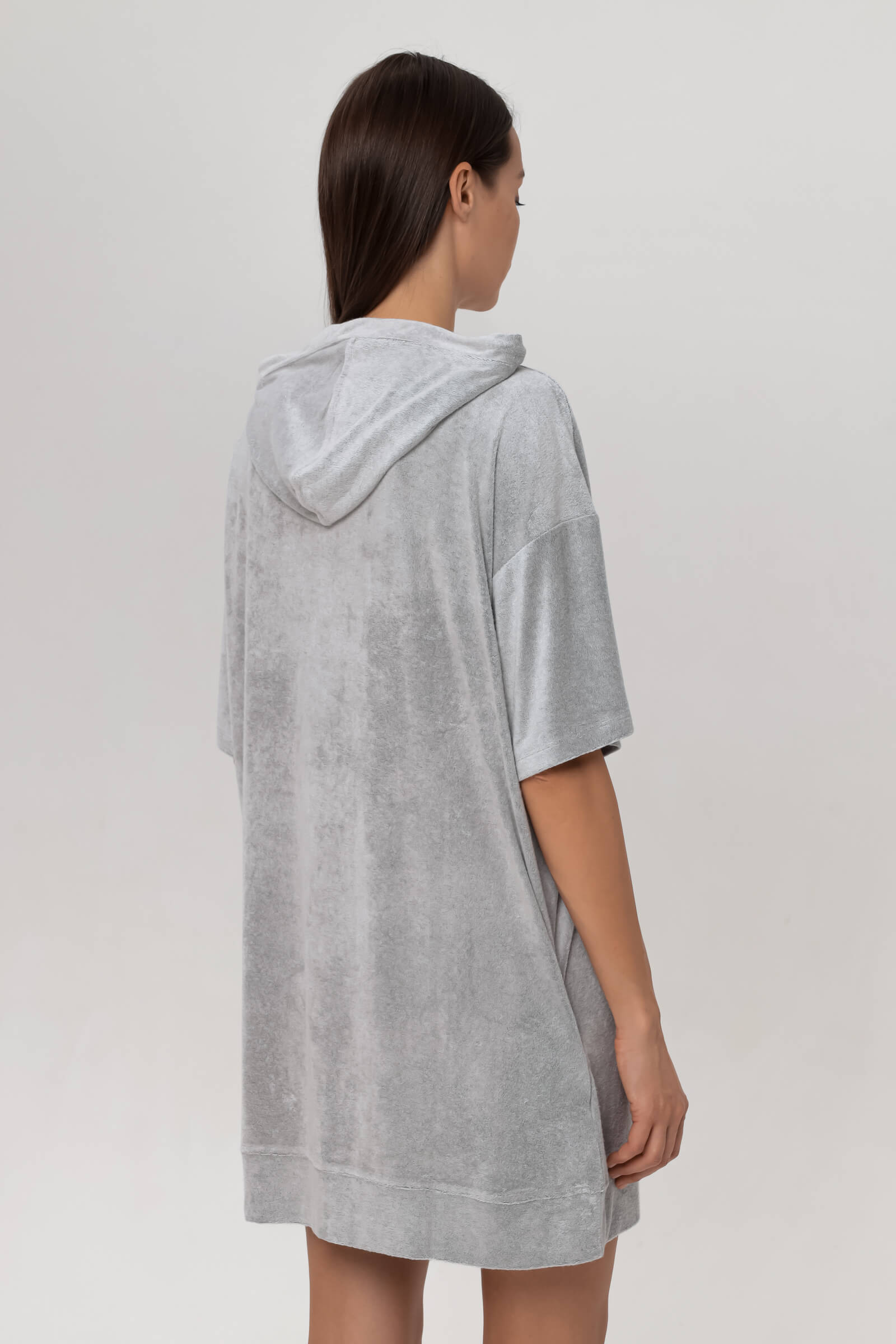 Короткое платье с капюшоном Бренд DKNY Изображение 3