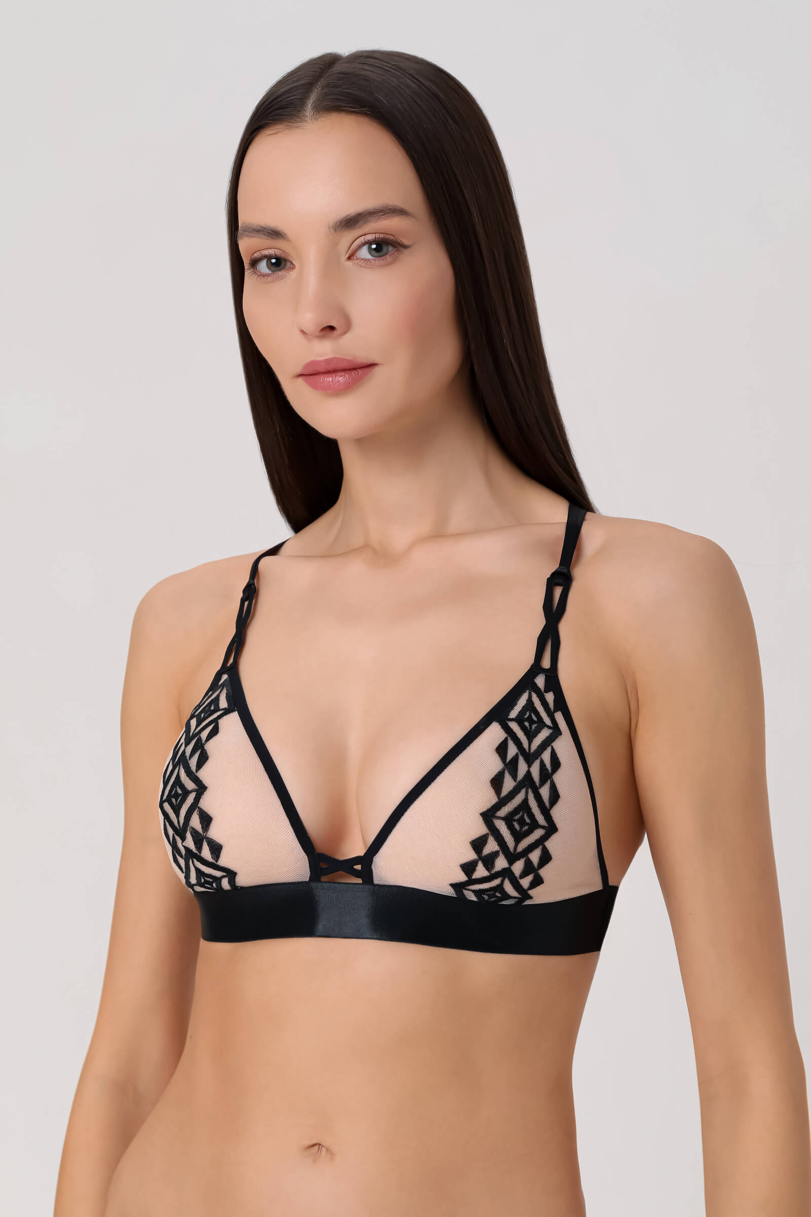 Мягкий бюстгальтер с вышивкой Бренд Chantelle Изображение 2