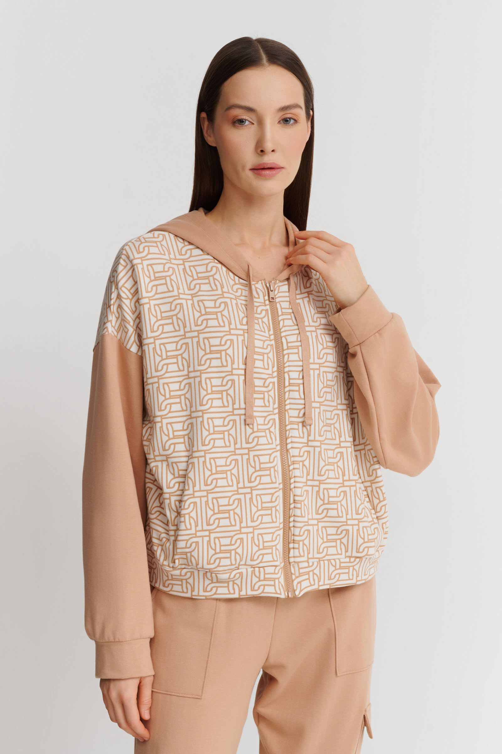 Домашний костюм с брюками-джоггерами Бренд DKNY Изображение 4