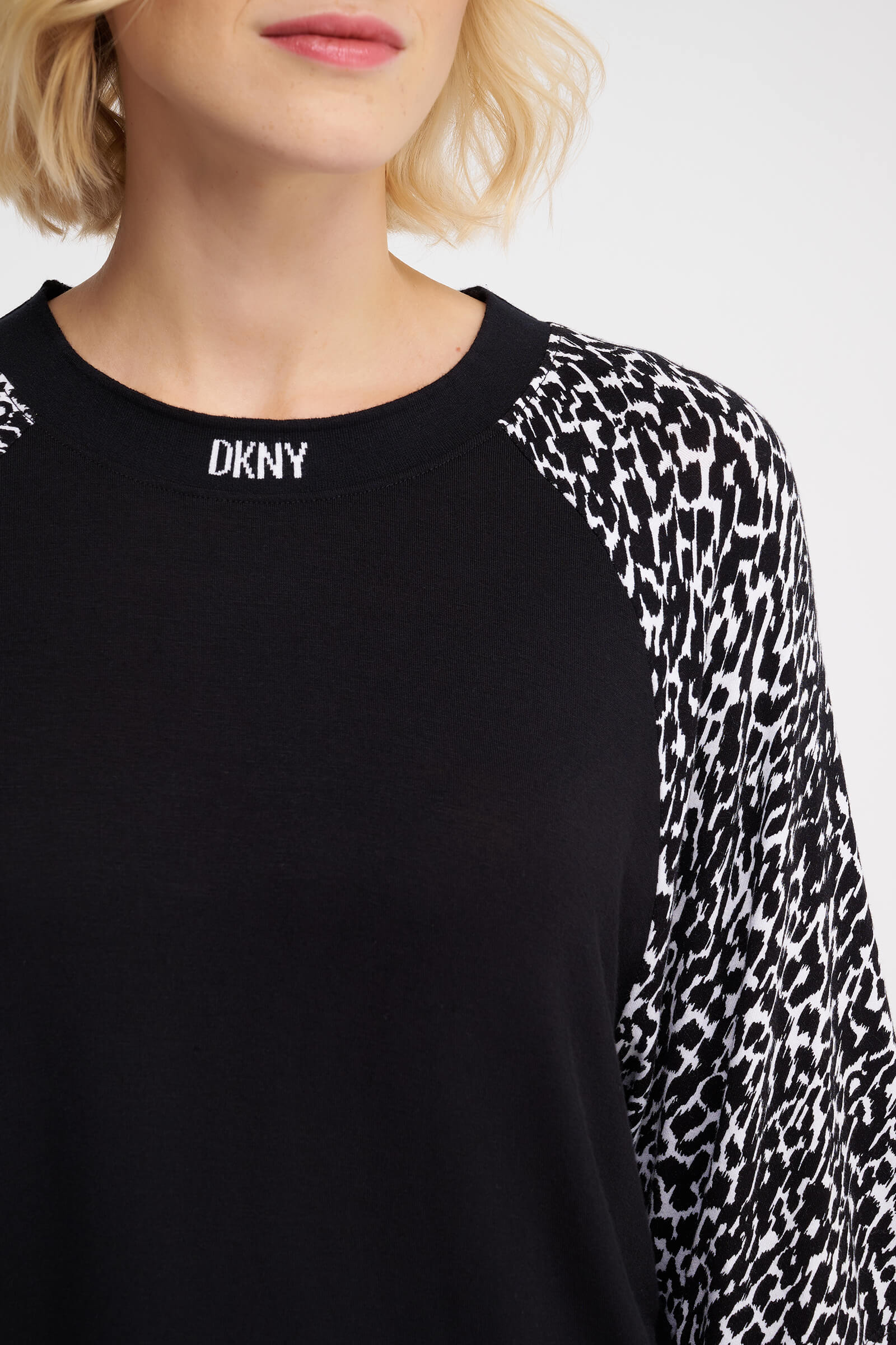 Домашний костюм с шортами Бренд DKNY Изображение 5