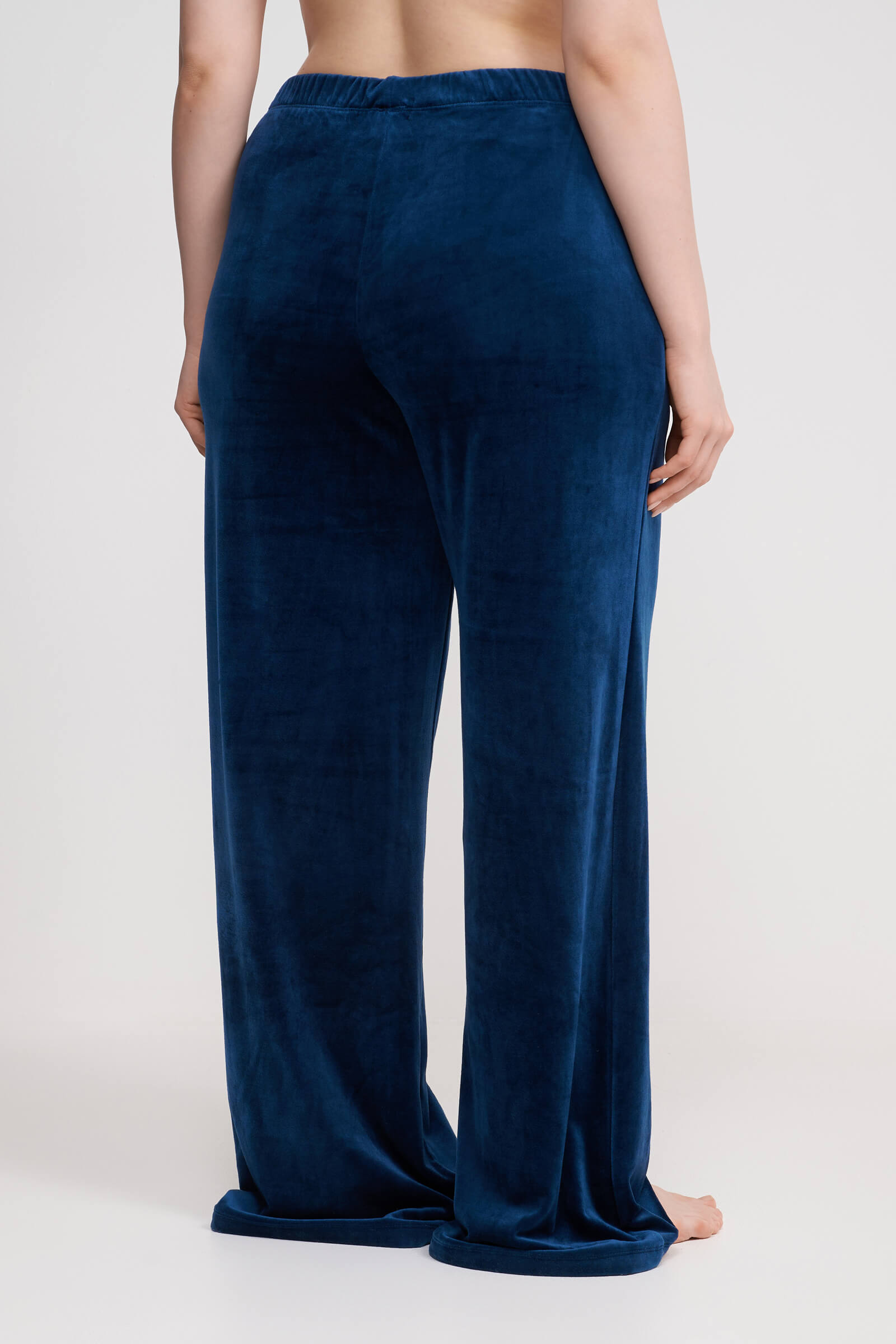 Велюровый домашний костюм-тройка Бренд DKNY Изображение 7
